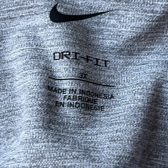 Nike One Women's Mid-Rise Crop Leggings 🖤🖤 - Picture 3 of 6